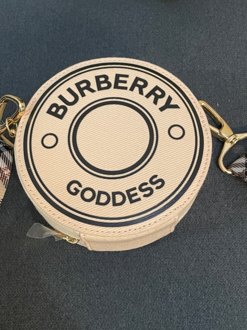 Burberry - Picture 3 of 8